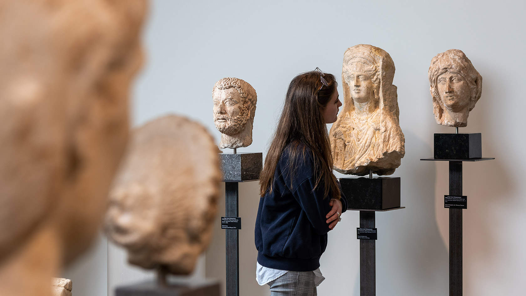 Antiques busts