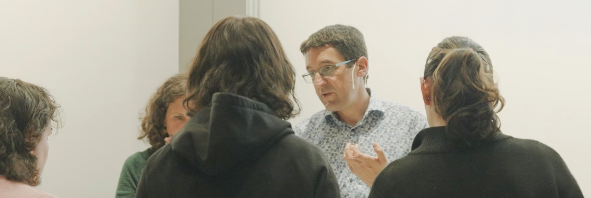 Lehrpreisträger Florian Altermatt im Dialog mit Studierenden
